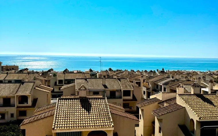 Real estate in Spain, Guardamar del Segura. Pueblo area, 2 bedrooms, 298 m²