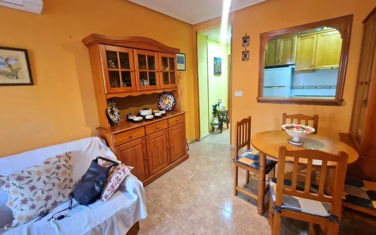 Buy an Apartment in Spain, Torrevieja. torrevieja area, 2 bedrooms, 65 m²