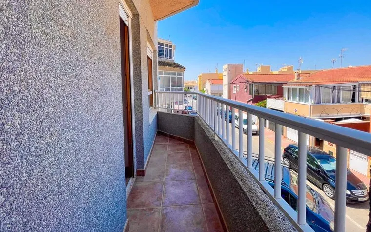 Real estate Torrevieja, Apartment for sale. Playa de los Náufragos area, 3 bedrooms, 79 m²