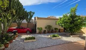 Buy an Town house in Spain, Torrevieja. Aguas Nuevas area, 3 bedrooms, 102 m² - photo 2