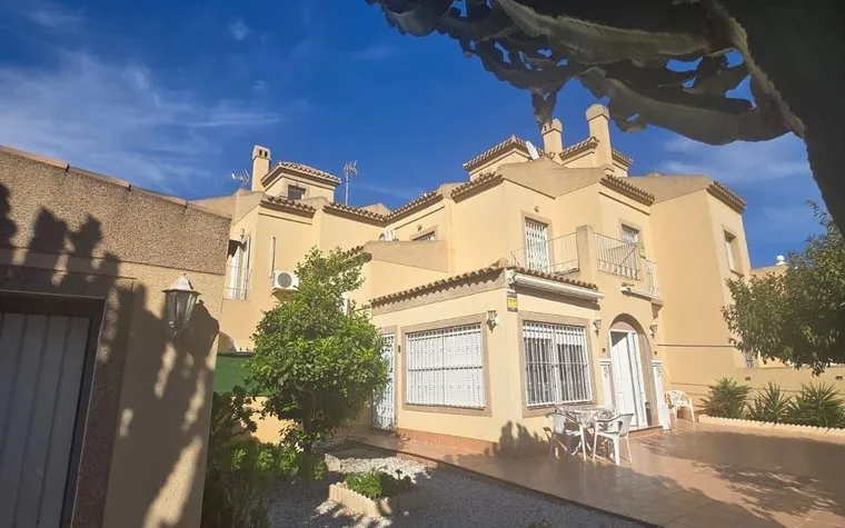 Buy an Town house in Spain, Torrevieja. Aguas Nuevas area, 3 bedrooms, 102 m²