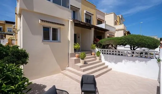 Buy an Town house in Orihuela Costa, Spain. La Florida area, 2 bedrooms, 85 m² - photo 1