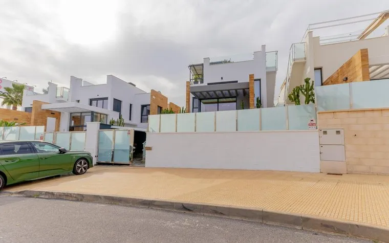 Villa in Orihuela Costa, Spain. Lomas de Cabo Roig area, 3 bedrooms, 130 m²