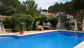 Torrevieja, Spain. Real Estate. Los Balcones area, 6 bedrooms, 348 m² - photo 2