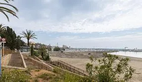 Spain real estate. Torre de la Horadada area, 4 bedrooms, 105 m² - photo 2