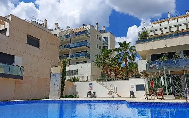 Buy an Apartment in Spain, Orihuela Costa. Las Filipinas area, 2 bedrooms, 90 m²
