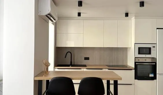 Buy an Apartment in Torrevieja, Spain. Paseo maritimo area, 3 bedrooms, 102 m² - photo 1