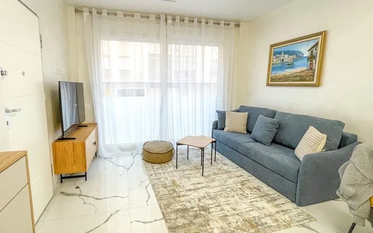 Apartment in Torrevieja, Spain. Playa del Cura area, 2 bedrooms, 100 m²