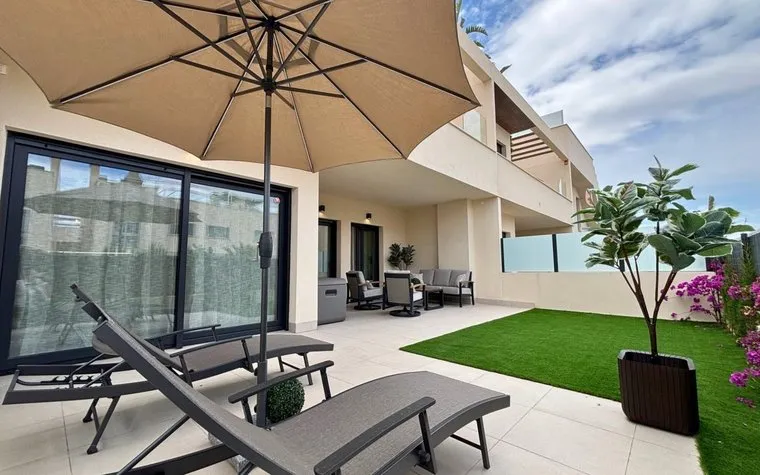 Buy an Apartment in Spain, Torrevieja. La Veleta area, 2 bedrooms, 105 m²