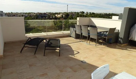 Penthouse for sale in Orihuela Costa, Spain. Villamartín-Las Filipinas area, 3 bedrooms, 145 m² - photo 1