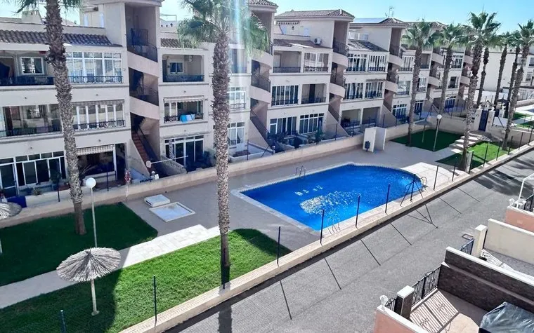 Apartment in Orihuela Costa, Spain. Los Altos area, 2 bedrooms, 105 m²
