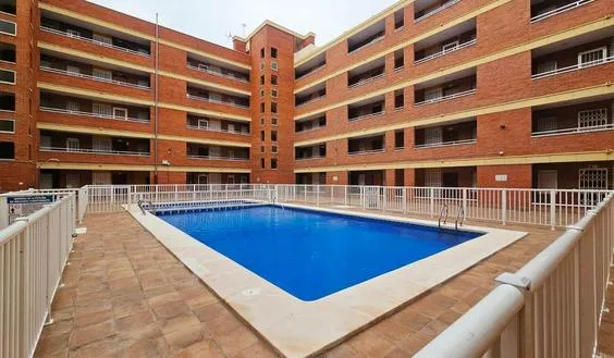Venta de Piso en Torrevieja, España. Zona de la Playa de los Naufragos, 2 dormitorios, 86 m2 - photo 1