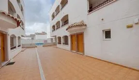Housing in Spain. San fulgencio pueblo area, 2 bedrooms, 80 m2 - photo 5