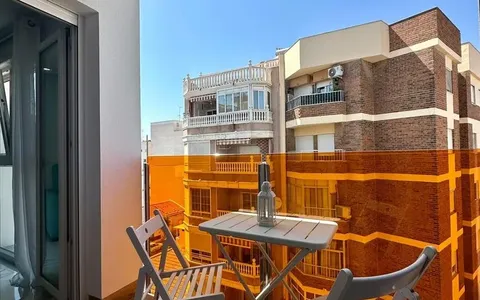 Property in Torrevieja. Centro area, 1 bedroom, 50 m²