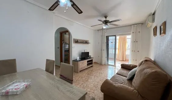 Comprar un piso en Torrevieja, España. Zona de la Estacion de autobuses, 3 dormitorios, 110 m² - photo 1