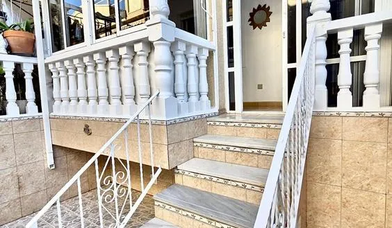 Buy an bungalow in Orihuela Costa, Spain. Punta Prima area, 3 bedrooms, 92 m² - photo 1