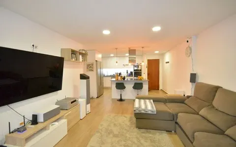 Buy property in Guardamar del Segura, Spain. Parque Reina Sofía area, 3 bedrooms, 93 m2, 3 bedrooms, 93 m² — €220000