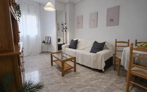 Property in Torrevieja. Centro - Muelle Pesquero area, 2 bedrooms, 63 m2