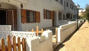 Bungalow for sale in Orihuela Costa, Spain. Playa Flamenca area, 5 bedrooms, 163 m² - photo 3