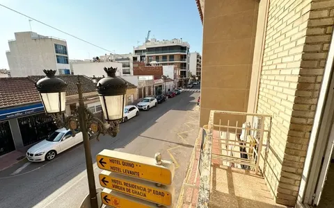 Guardamar del Segura real estate, Apartment for sale. Pueblo area, 4 bedrooms, 276 m², 4 bedrooms, 276 m² — €250000