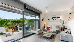 Buy an Bungalow in Torrevieja, Spain. Punta Prima area, 3 bedrooms, 91 m² - photo 2