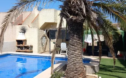 Buy an Bungalow in Spain, Orihuela Costa. Lomas de Cabo Roig area, 2 bedrooms, 170 m²