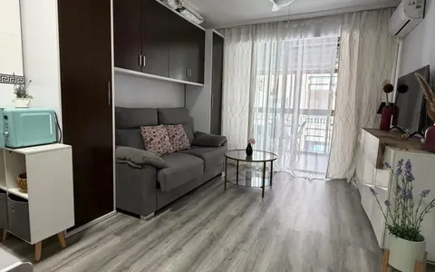 Property in Torrevieja. Centro area, 1 bedroom, 27 m², 1 bedrooms, 27 m² — €92000