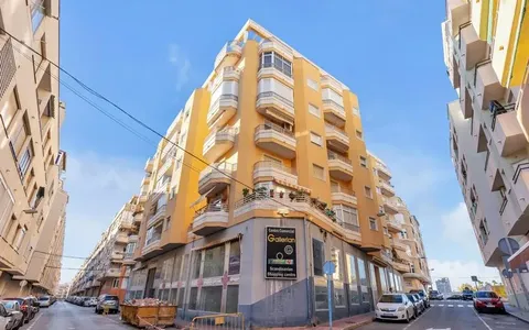 Torrevieja, Spain. Buy an Apartment . Avenida Habaneras area, 3 bedrooms, 95 m²
