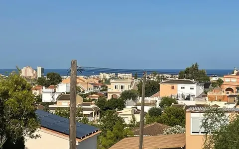 Buy an Town house in Torrevieja, Spain. Los Balcones - Los Altos del Eden area, 5 bedrooms, 145 m²