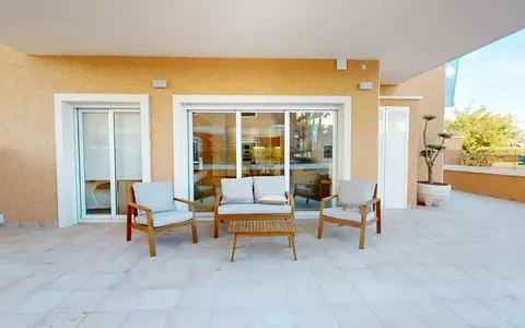 Buy real estate in Guardamar del Segura, Spain. EL RASO area, 3 bedrooms, 101 m², 3 bedrooms, 101 m² — €339900