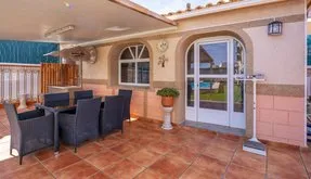 Torrevieja real estate, Villa for sale. El chaparral area, 6 bedrooms, 320 m² - photo 3