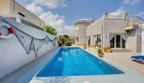 Orihuela Costa, Spain. Buy an Villa . La Regia area, 4 bedrooms, 180 m² - photo 6