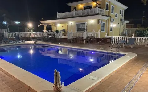 Torrevieja real estate, Villa for sale. Los Balcones - Los Altos del Eden area, 6 bedrooms, 340 m², 6 bedrooms, 340 m² — €598000