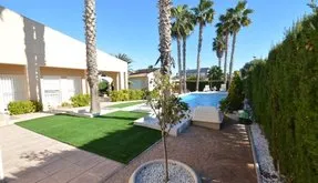 Torrevieja, Spain. Real Estate. Los Balcones area, 5 bedrooms, 275 m² - photo 3