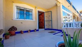 Buy an Town house in Spain, Orihuela Costa. Los Altos area, 3 bedrooms, 86 m2 - photo 3