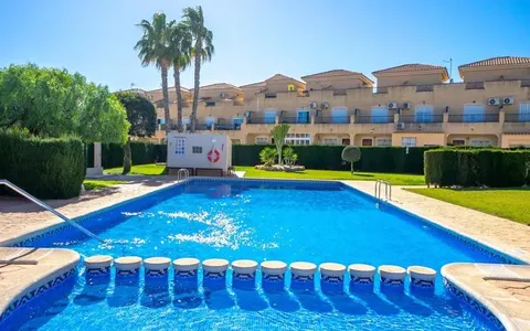 Buy an Town house in Spain, Orihuela Costa. Los Altos area, 3 bedrooms, 86 m2, 3 bedrooms, 86 m² — €195000