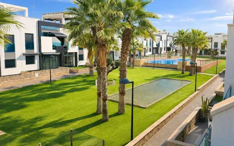 Kopen penthouse в Torrevieja, Spanje. omgeving Punta Prima, 2 slaapkamers, 70 m²