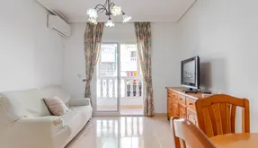 Venta de piso en Torrevieja, España. Zona de la Centro, 1 dormitorio, 48 m² - photo 2