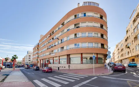 Buy an Apartment in Torrevieja, Spain. Centro area, 3 bedrooms, 116 m2
