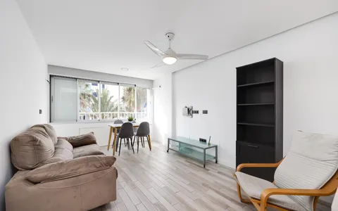 Продаж квартир в Торревʼєсі, Іспанія. Район Punta prima, 2 спальні, 57 м2