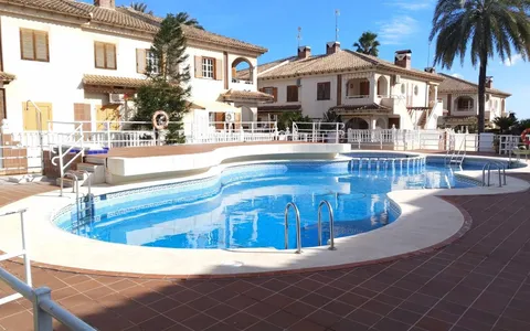 Buy bungalow in Torrevieja. Los Balcones - Los Altos del Eden area, 2 bedrooms, 65 m²