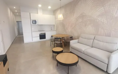 Apartment for sale in Torrevieja, Costa Blanca. Centro area, 2 bedrooms, 98 m², 2 bedrooms, 98 m² — €249000
