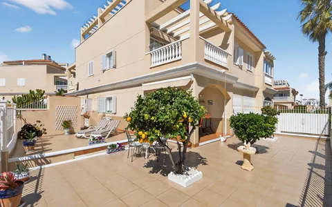 Eiendommer Orihuela Costa, Town house til salgs. Zeniamar-Horizonte-La Campana area, 3 bedrooms, 113 m2, 3 bedrooms, 113 m² — €309000