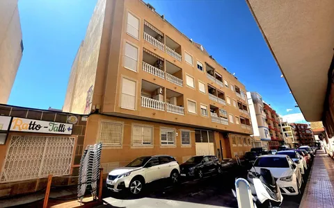 Buy real estate in Torrevieja, Spain. Playa del Cura area, 2 bedrooms, 60 m2