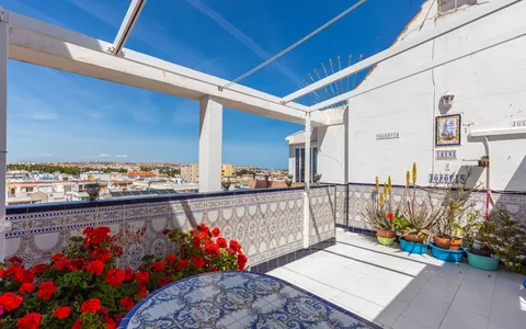 Penthouse i Torrevieja, Spania. Playa del Cura area, 3 bedrooms, 50 m2, 3 bedrooms, 50 m² — €181000