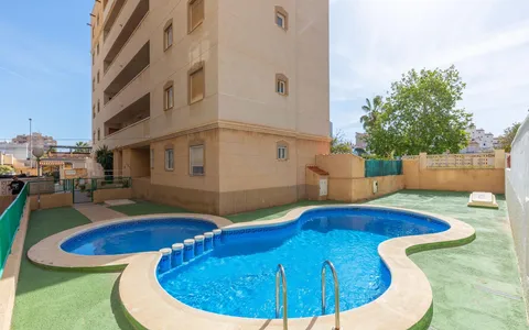 Buy real estate in Torrevieja, Spain. Nueva Torrevieja area, 2 bedrooms, 57 m2