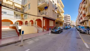 Apartment til salgs i Torrevieja, Spania. Estacion de autobuses area, 1 bedroom, 50 m2 - photo 3