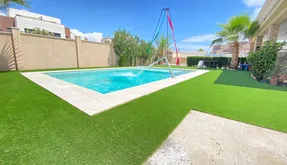 Town house til salgs i Torrevieja, Spania. Torreta florida area, 3 bedrooms, 130 m2 - photo 4
