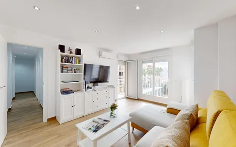 Apartment in Torrevieja, Spain. Las Piscinas Naturales area, 3 bedrooms, 85 m2