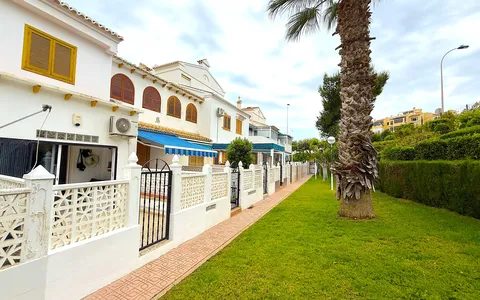 Bungalow in Torrevieja, Spain. Torreblanca, La Mata beach, 1 bedrooms, 55 m² — €135000